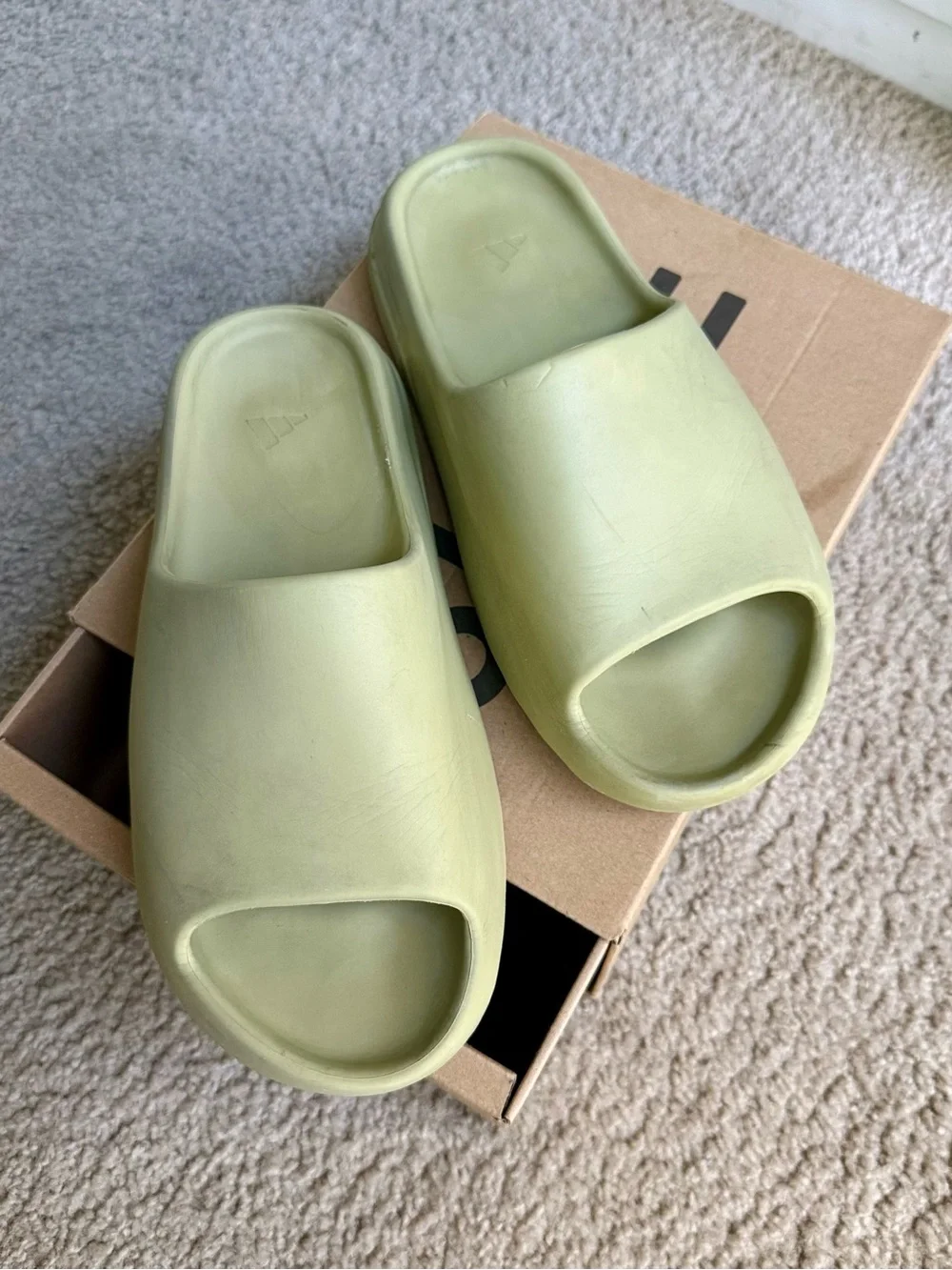 Adidas Yeezy Slide Resin GZ5551 Men’s 11 Green Slides Sandals w/ Original Box